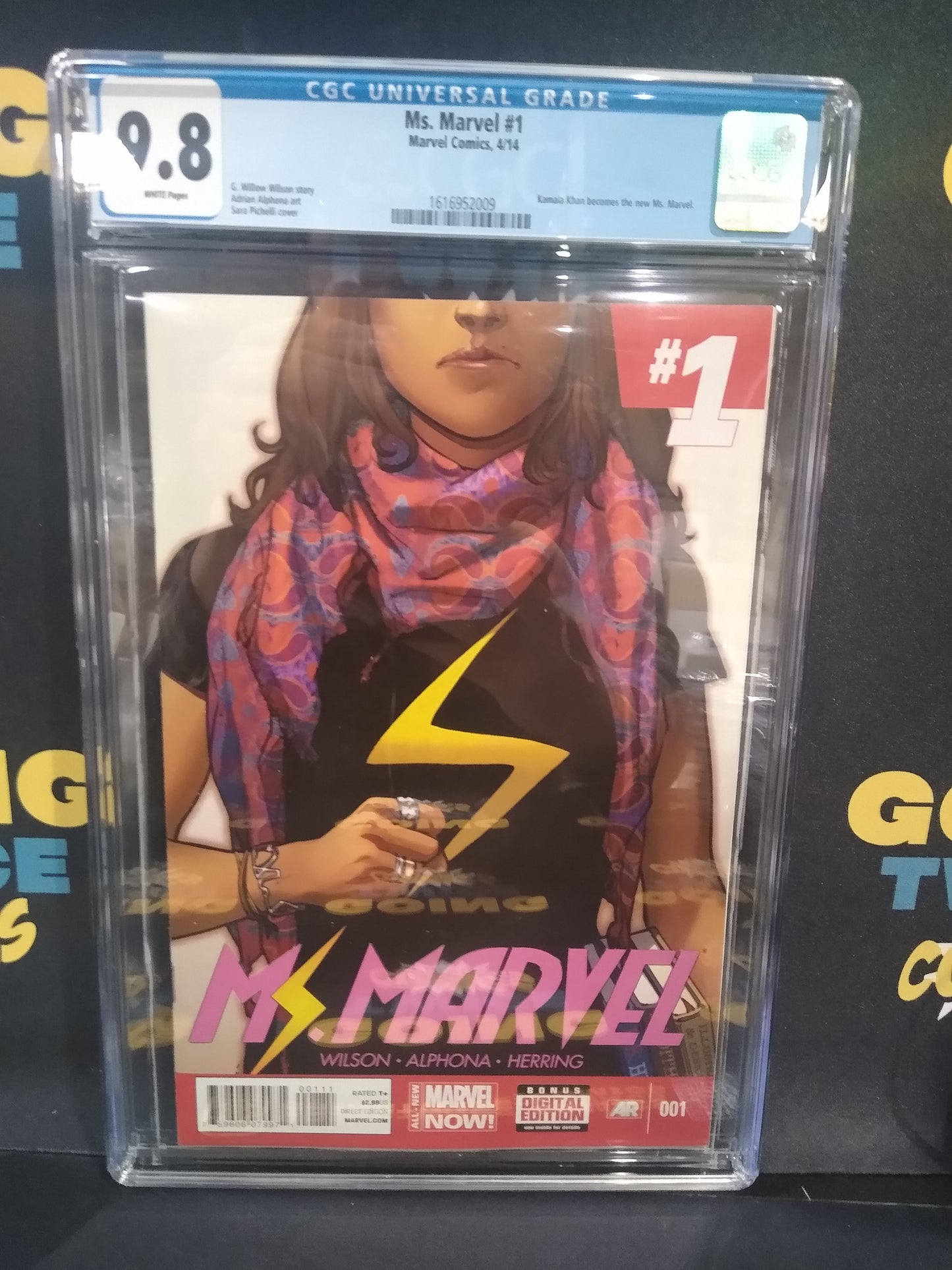 Ms. Marvel Marvel Comic #1 Graded CGC 9.8